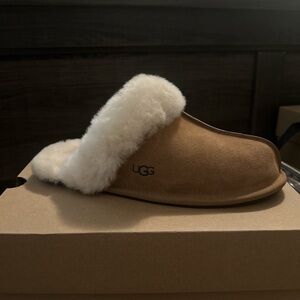 UGG Chestnut Slippers with Cream Fur